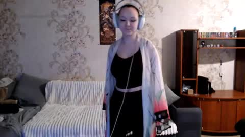 Lisa Backler online show from September 16, 4:37 pm