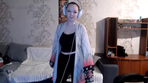 Lisa Backler online show from September 15, 4:36 pm