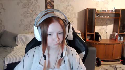 Lisa Backler online show from September 25, 5:01 pm