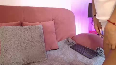 karina online show from February 16, 7:25 pm