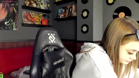 karina_broks online show from December 5, 9:21 am