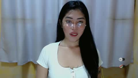 I AM BELLE online show from December 21, 3:31 pm