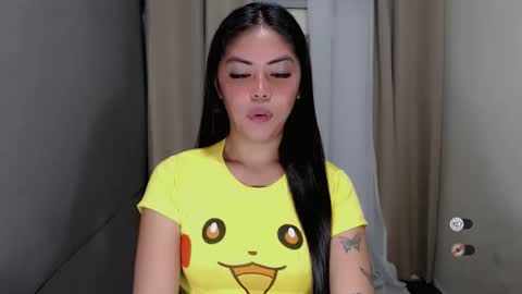 I AM BELLE online show from March 25, 2:53 pm