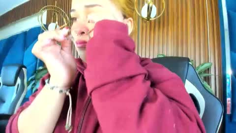 Snapshot of karinasanchezz chatting on October 24, 12:12 pm karinasanchezz online show from October 24, 12:12 pm