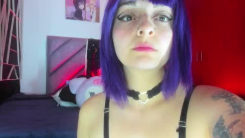 KARINNA  RAVEN online show from November 5, 1:33 am