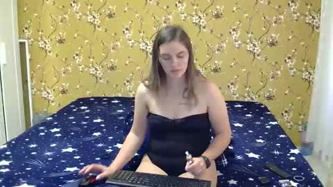 Snapshot of karla318103 chatting on October 22, 2:44 pm Karla online show from October 22, 2:44 pm