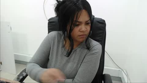 karla_cg online show from April 24, 3:37 pm