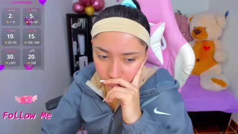 Snapshot of karla_cutee1 chatting on October 14, 10:51 am karla online show from October 14, 10:51 am