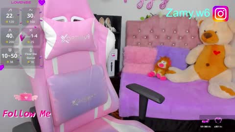 Snapshot of karla_cutee1 chatting on October 10, 6:51 am karla online show from October 10, 6:51 am