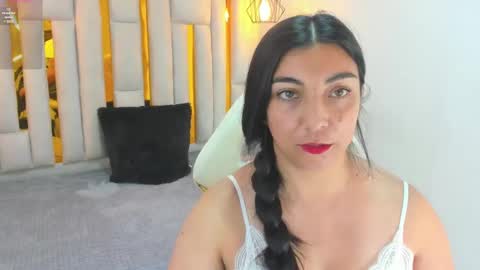 Snapshot of karla_hernandez chatting on December 30, 11:04 am Karla  online show from December 30, 11:04 am