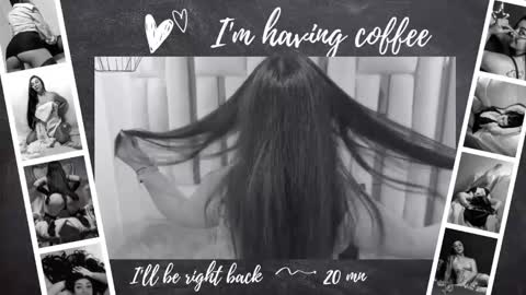 Snapshot of karla_hernandez chatting on September 19, 11:42 am Karla  online show from September 19, 11:42 am