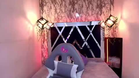 Snapshot of karla_hernandez chatting on September 16, 11:29 am Karla  online show from September 16, 11:29 am