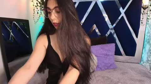 Snapshot of karla_hernandez chatting on September 26, 11:19 am Karla  online show from September 26, 11:19 am