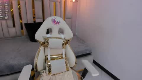 Snapshot of karla_hernandez chatting on January 7, 10:55 am Karla  online show from January 7, 10:55 am