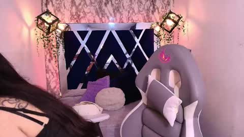 Snapshot of karla_hernandez chatting on October 24, 11:39 am Karla  online show from October 24, 11:39 am