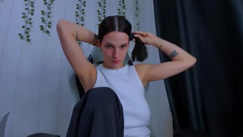 karla_lim online show from November 29, 10:47 pm