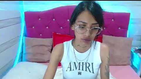 Snapshot of karla_slutskinny chatting on March 9, 3:32 am karla_slutskinny online show from March 9, 3:32 am