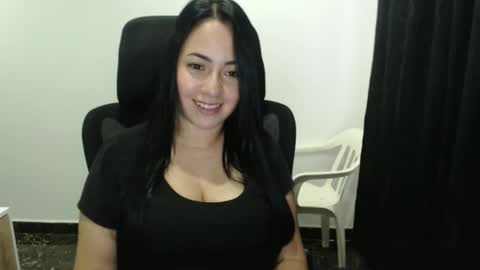 Karla Giraldo online show from November 13, 9:58 pm