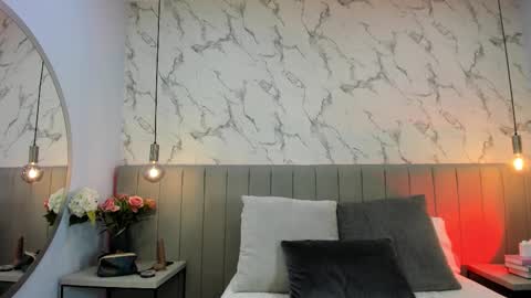 Snapshot of karlla_brown chatting on October 14, 12:30 pm karlla_brown online show from October 14, 12:30 pm