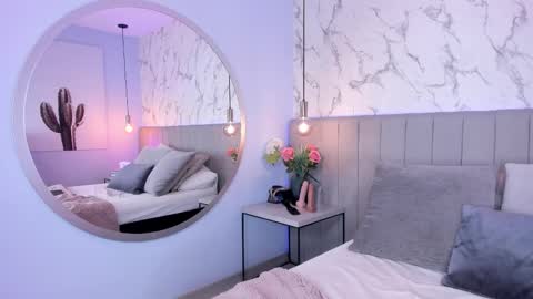 Snapshot of karlla_brown chatting on October 29, 1:58 pm karlla_brown online show from October 29, 1:58 pm