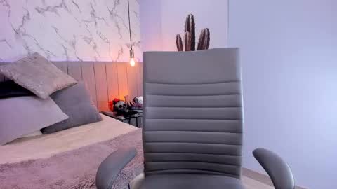 Snapshot of karlla_brown chatting on November 1, 3:38 pm karlla_brown online show from November 1, 3:38 pm