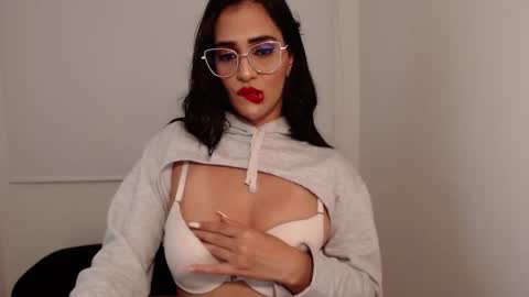 Snapshot of karlota_hank chatting on January 25, 12:38 am Karlis online show from January 25, 12:38 am