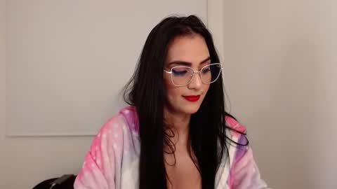 Snapshot of karlota_hank chatting on February 6, 5:25 am Karlis online show from February 6, 5:25 am