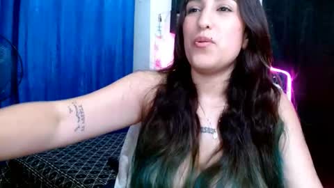 karly_lovex_ online show from April 29, 2:04 am