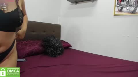 Snapshot of karly_moon_ chatting on September 15, 12:24 pm karly_moon_ online show from September 15, 12:24 pm