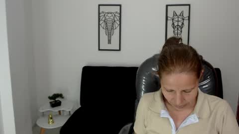 Snapshot of karlye_hot chatting on February 11, 4:33 am KARLYE online show from February 11, 4:33 am