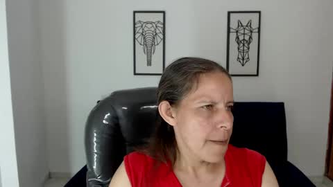 Snapshot of karlye_hot chatting on December 14, 2:55 am KARLYE online show from December 14, 2:55 am