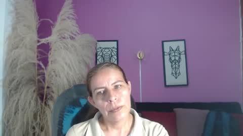 Snapshot of karlye_hot chatting on September 9, 1:27 am KARLYE online show from September 9, 1:27 am