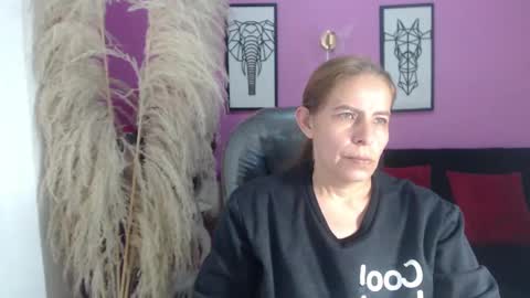 Snapshot of karlye_hot chatting on September 10, 2:11 am KARLYE online show from September 10, 2:11 am