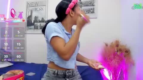 Snapshot of karol_bustamante chatting on September 18, 11:42 am Karol online show from September 18, 11:42 am