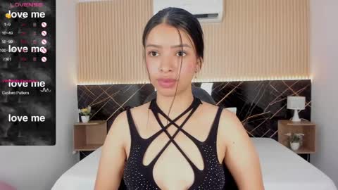 karol_cortes online show from May 15, 2:09 pm