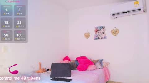 Snapshot of karol_diazz chatting on December 13, 6:27 pm Karol Diazz online show from December 13, 6:27 pm