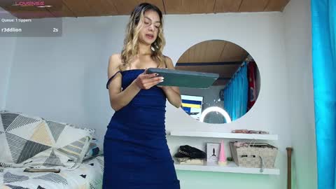 Snapshot of karol_goode chatting on December 5, 10:34 pm karol_goode online show from December 5, 10:34 pm