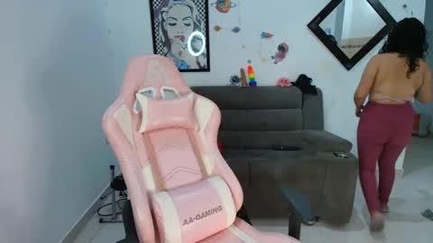 Snapshot of karol_naughty chatting on March 8, 11:13 am online show from March 8, 11:13 am