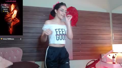 karol_yesenia online show from November 3, 1:04 pm
