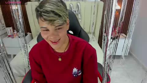 Karoll online show from February 8, 2:47 am