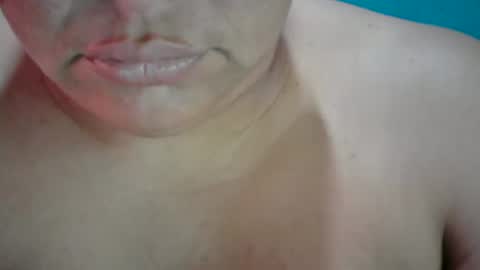 Snapshot of karolbb chatting on February 12, 12:44 pm karolbb online show from February 12, 12:44 pm
