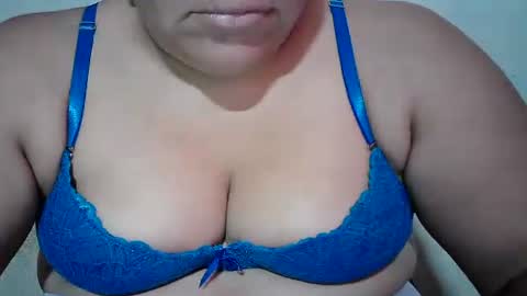 Snapshot of karolbb chatting on December 21, 1:10 pm karolbb online show from December 21, 1:10 pm