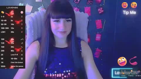 Caroline online show from December 16, 6:52 am