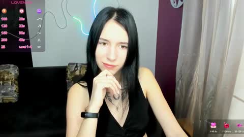 Snapshot of karolinablack chatting on March 6, 6:41 am Karolina online show from March 6, 6:41 am
