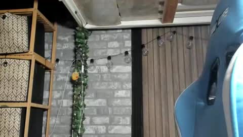 Snapshot of karoline121 chatting on September 18, 8:29 pm karoline121 online show from September 18, 8:29 pm