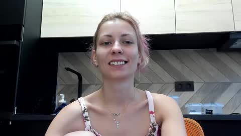 karoline121 online show from November 19, 10:37 am