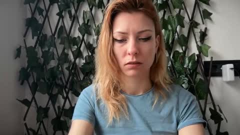 karoline121 online show from February 10, 8:17 am