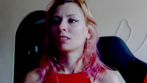 Snapshot of karoline121 chatting on October 21, 9:46 am karoline121 online show from October 21, 9:46 am