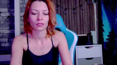 karoline121 online show from January 26, 10:46 pm