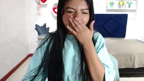 Snapshot of karolineburnx chatting on October 4, 4:29 am Isa online show from October 4, 4:29 am